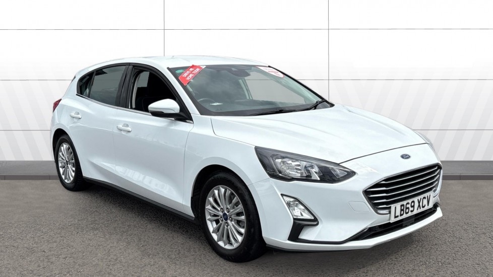 Ford Focus 1.0 EcoBoost 125 Titanium 5dr Auto Petrol Hatchback - Image 1