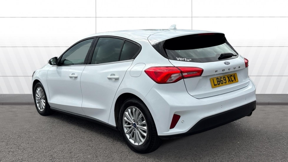 Ford Focus 1.0 EcoBoost 125 Titanium 5dr Auto Petrol Hatchback - Image 2