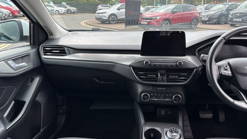 Ford Focus 1.0 EcoBoost 125 Titanium 5dr Auto Petrol Hatchback - Image 14