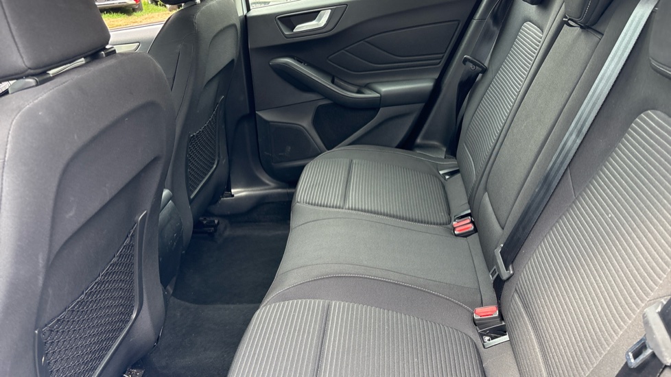 Ford Focus 1.0 EcoBoost 125 Titanium 5dr Auto Petrol Hatchback - Image 16