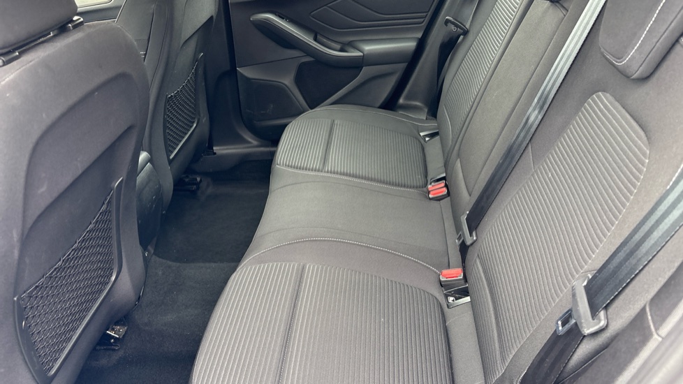 Ford Focus 1.0 EcoBoost 125 Titanium 5dr Auto Petrol Hatchback - Image 30