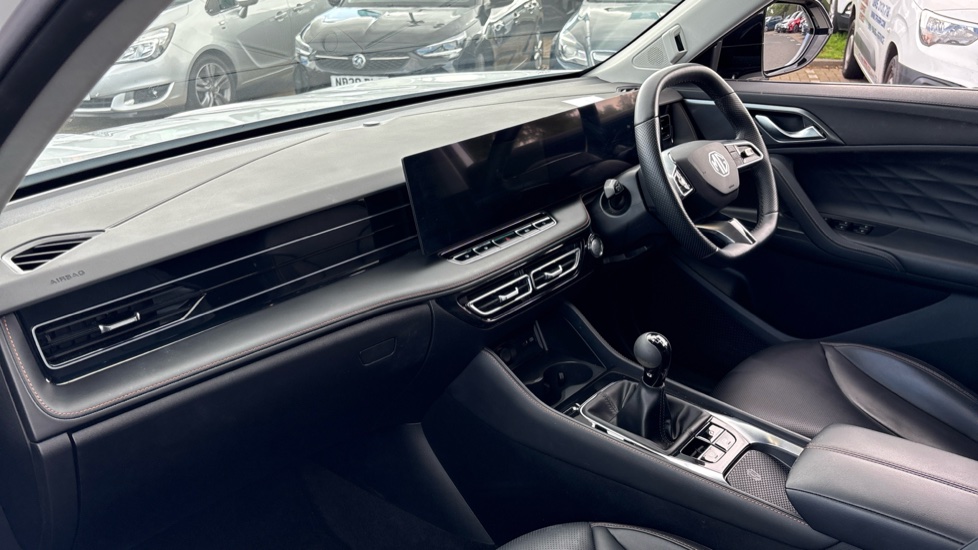 MG HS 1.5 T-GDI Trophy 5dr Petrol Hatchback - Image 9