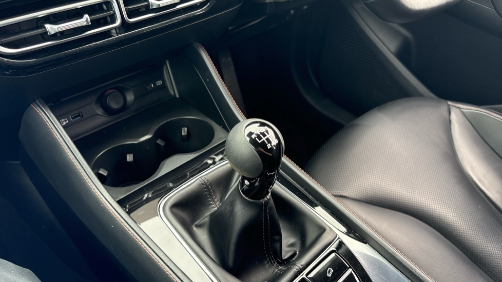 MG HS 1.5 T-GDI Trophy 5dr Petrol Hatchback - Image 22