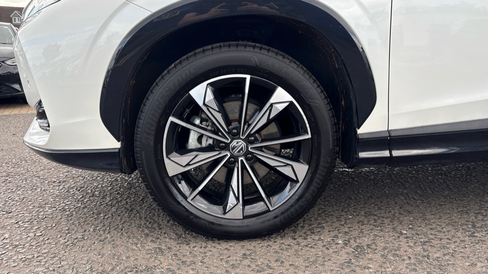 MG HS 1.5 T-GDI Trophy 5dr Petrol Hatchback - Image 32