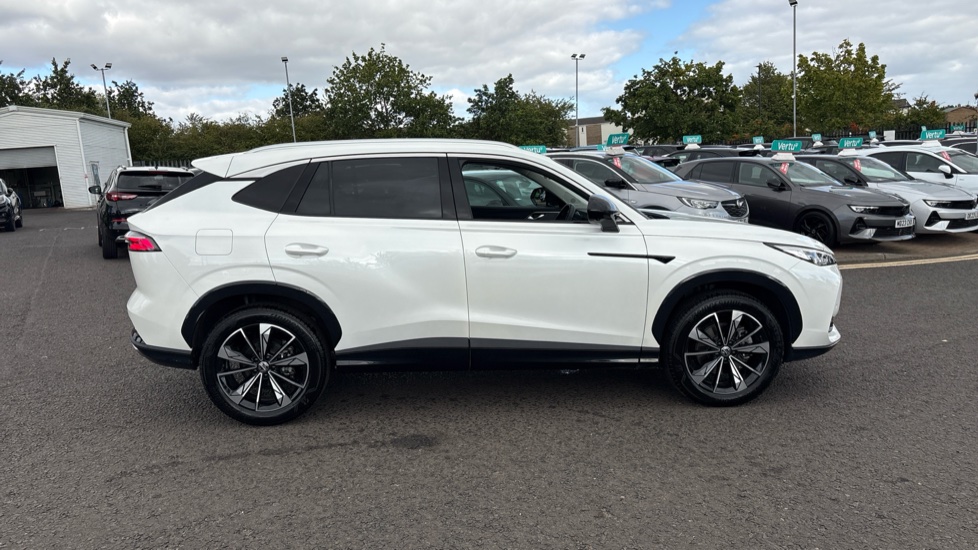 MG HS 1.5 T-GDI Trophy 5dr Petrol Hatchback - Image 36