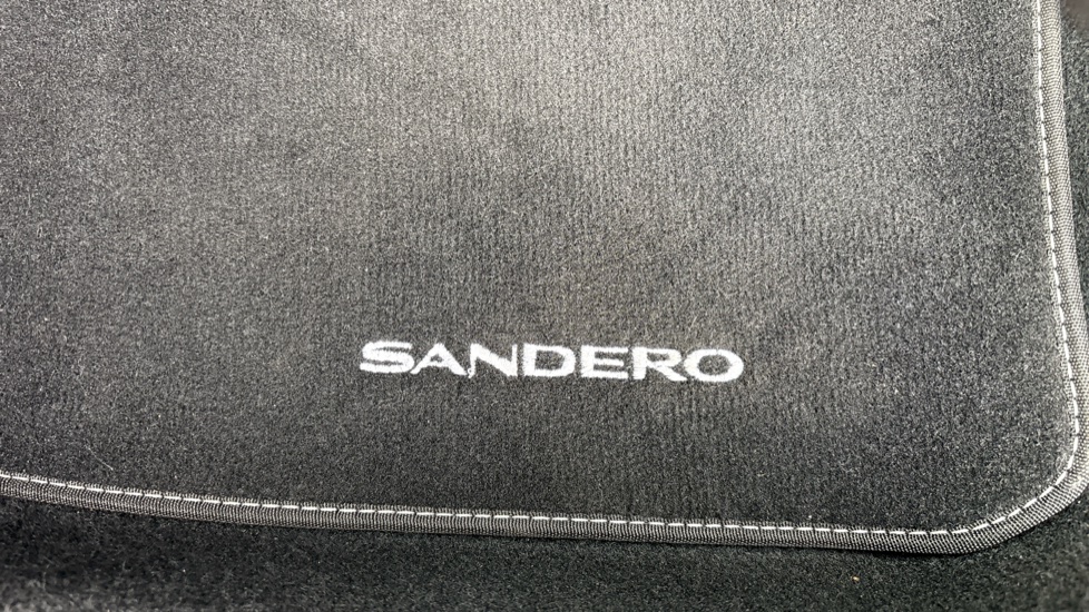 Dacia Sandero Stepway 1.0 TCe Essential 5dr Bi Fuel Hatchback - Image 24