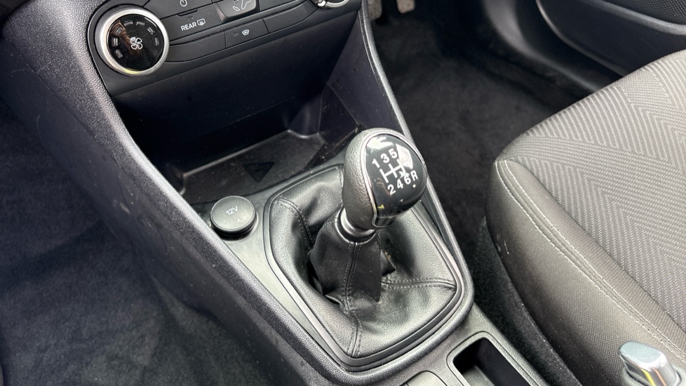 Ford Fiesta 1.0 EcoBoost Trend 5dr Petrol Hatchback - Image 13