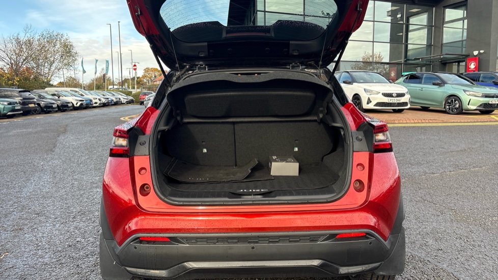 Nissan Juke 1.0 DiG-T 114 Tekna+ 5dr Petrol Hatchback - Image 4