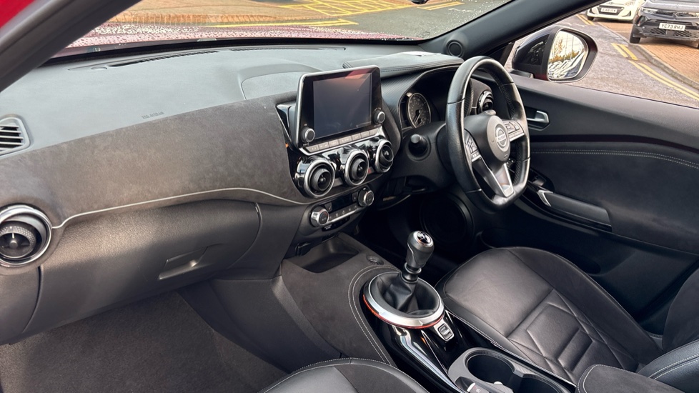 Nissan Juke 1.0 DiG-T 114 Tekna+ 5dr Petrol Hatchback - Image 9