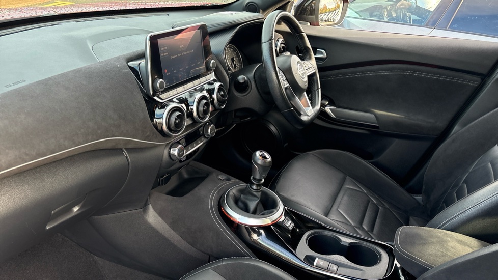 Nissan Juke 1.0 DiG-T 114 Tekna+ 5dr Petrol Hatchback - Image 28