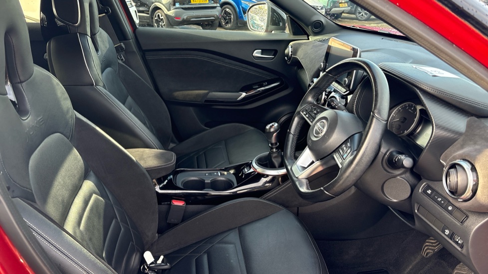 Nissan Juke 1.0 DiG-T 114 Tekna+ 5dr Petrol Hatchback - Image 39