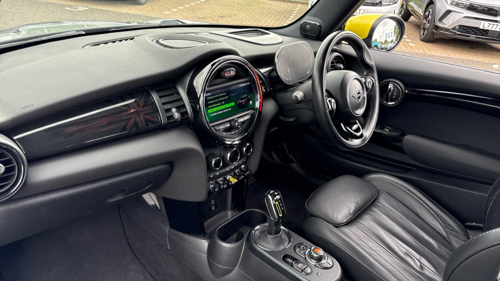 MINI Hatchback 135kW Cooper S Level 3 33kWh 3dr Auto Electric Hatchback - Image 9
