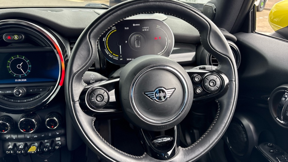 MINI Hatchback 135kW Cooper S Level 3 33kWh 3dr Auto Electric Hatchback - Image 25
