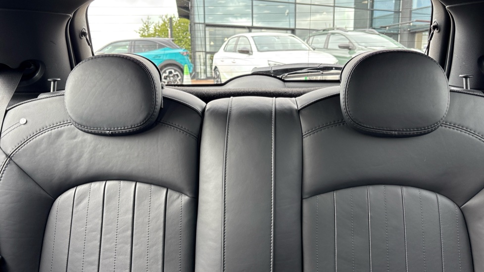 MINI Hatchback 135kW Cooper S Level 3 33kWh 3dr Auto Electric Hatchback - Image 26