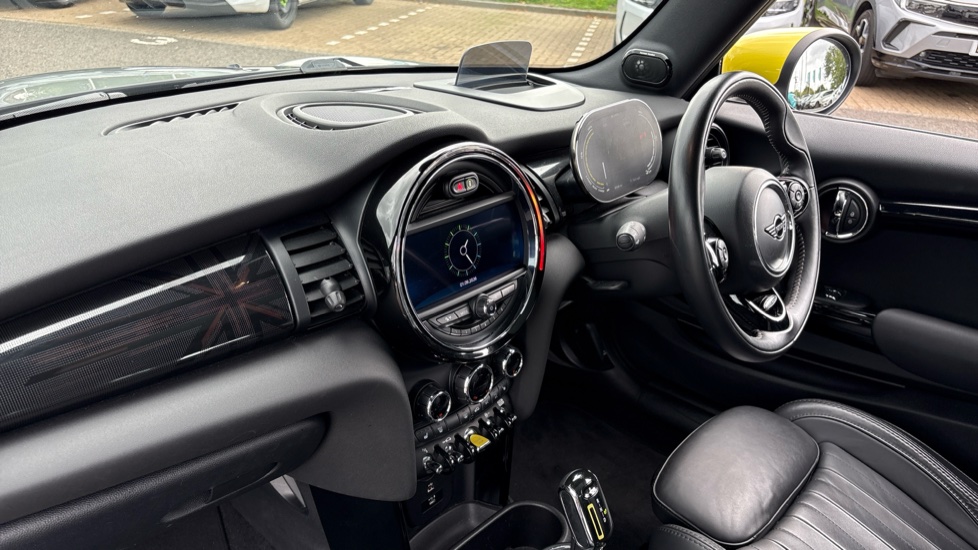 MINI Hatchback 135kW Cooper S Level 3 33kWh 3dr Auto Electric Hatchback - Image 27
