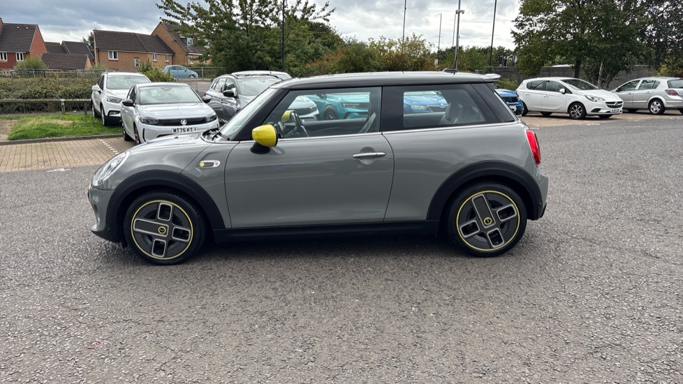 MINI Hatchback 135kW Cooper S Level 3 33kWh 3dr Auto Electric Hatchback - Image 30