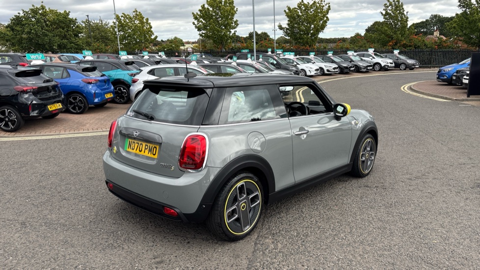 MINI Hatchback 135kW Cooper S Level 3 33kWh 3dr Auto Electric Hatchback - Image 39