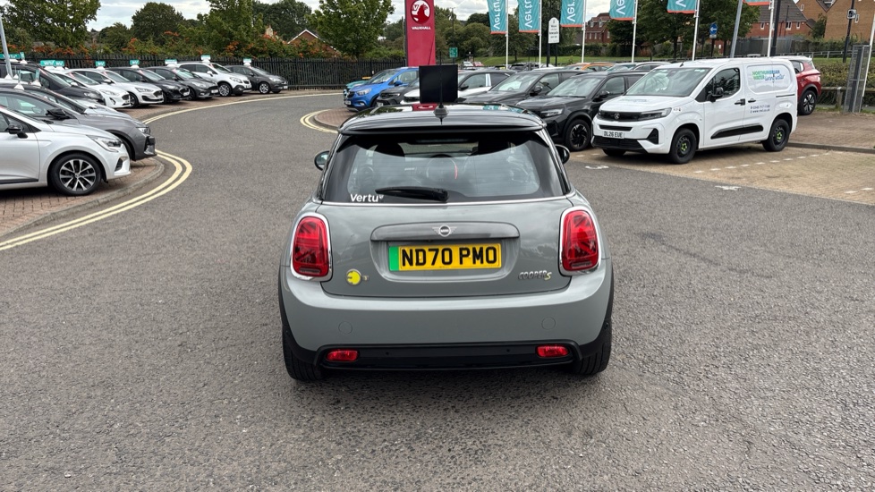MINI Hatchback 135kW Cooper S Level 3 33kWh 3dr Auto Electric Hatchback - Image 40