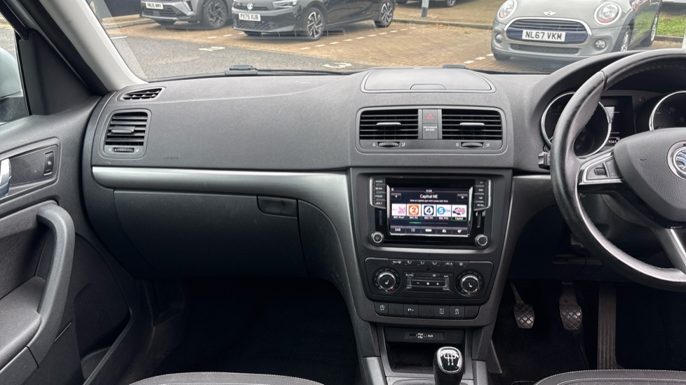 Skoda Yeti Outdoor 2.0 TDI CR SE Drive 5dr Diesel Estate - Image 14