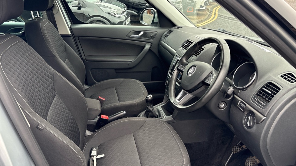Skoda Yeti Outdoor 2.0 TDI CR SE Drive 5dr Diesel Estate - Image 39