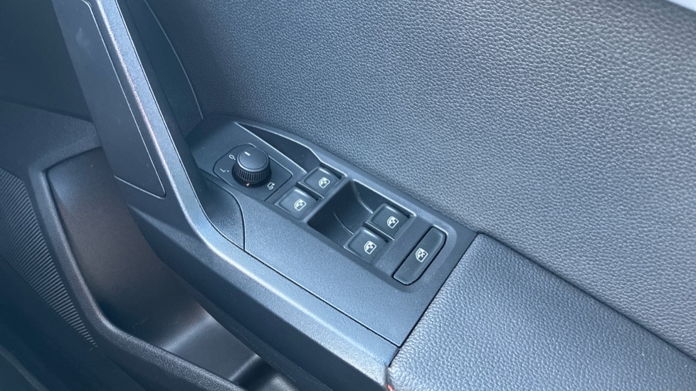 SEAT Ibiza 1.0 TSI 110 FR Sport 5dr Petrol Hatchback - Image 32