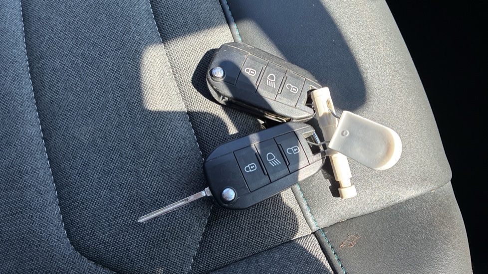 Citroen C4 1.2 PureTech [130] Sense Plus 5dr Petrol Hatchback - Image 20
