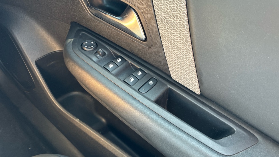 Citroen C4 1.2 PureTech [130] Sense Plus 5dr Petrol Hatchback - Image 38