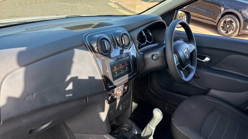 Dacia Sandero 1.0 SCe Comfort 5dr Petrol Hatchback - Image 28