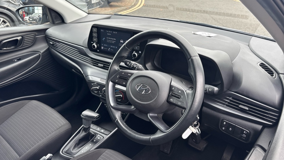 Hyundai i20 1.0T GDi 48V MHD SE Connect 5dr DCT Petrol Hatchback - Image 11