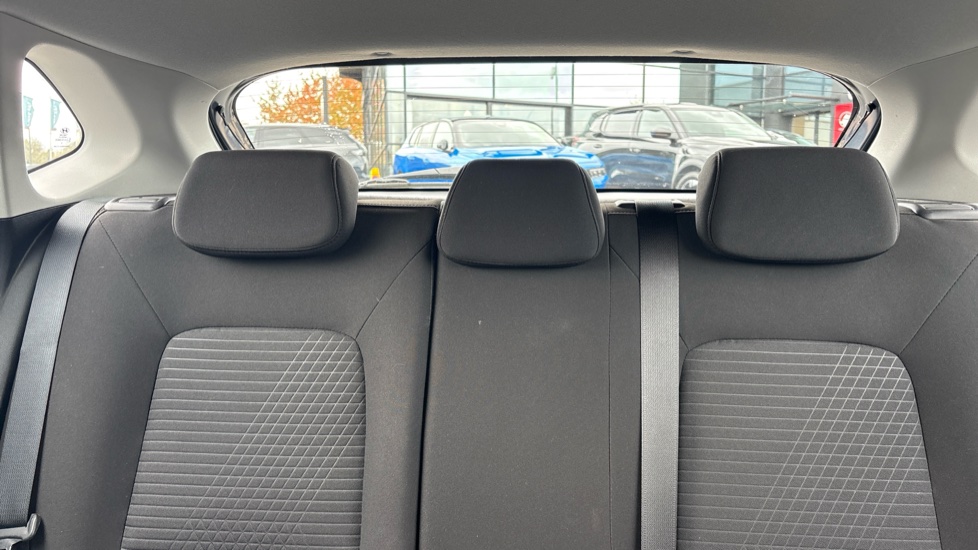 Hyundai i20 1.0T GDi 48V MHD SE Connect 5dr DCT Petrol Hatchback - Image 15