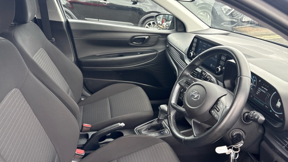 Hyundai i20 1.0T GDi 48V MHD SE Connect 5dr DCT Petrol Hatchback - Image 37