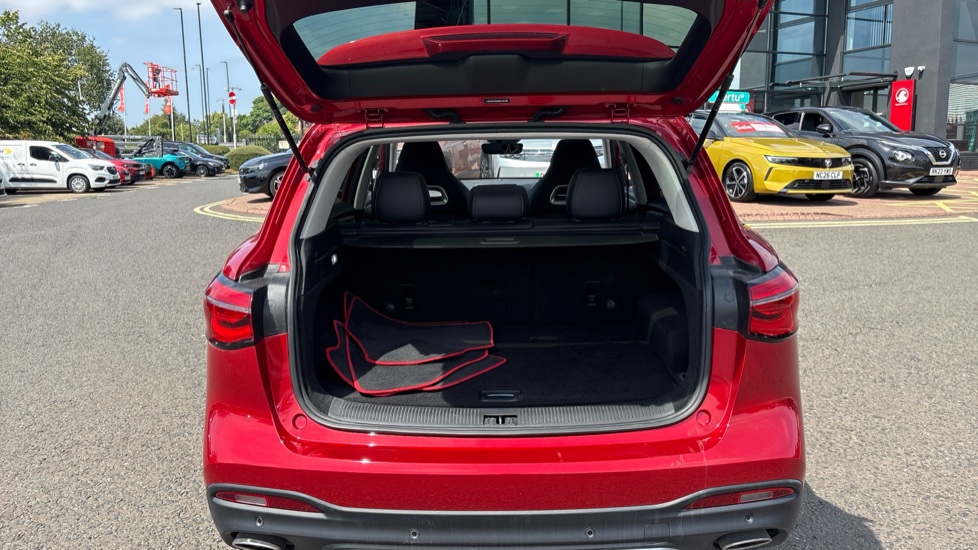 MG HS 1.5 T-GDI Exclusive 5dr Petrol Hatchback - Image 4