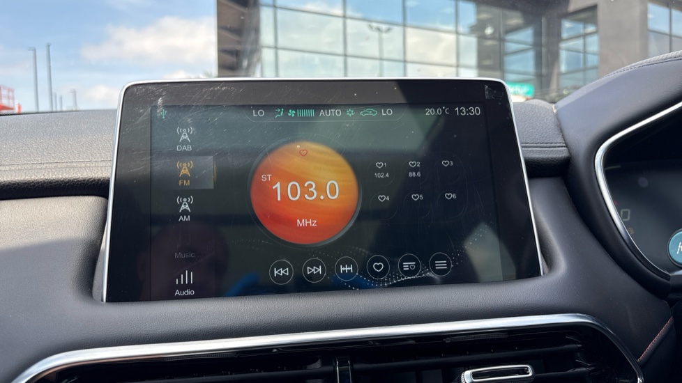 MG HS 1.5 T-GDI Exclusive 5dr Petrol Hatchback - Image 12