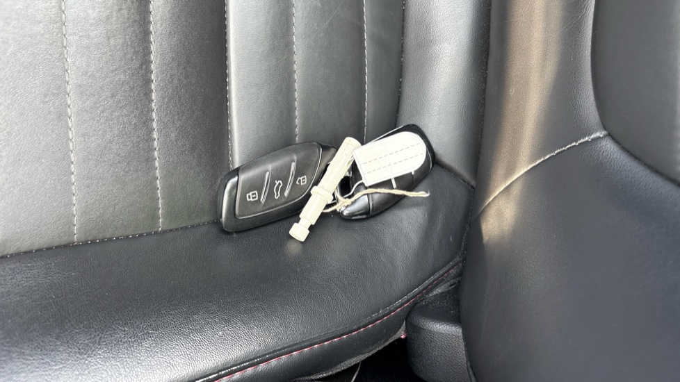 MG HS 1.5 T-GDI Exclusive 5dr Petrol Hatchback - Image 22