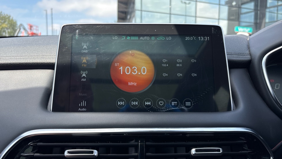 MG HS 1.5 T-GDI Exclusive 5dr Petrol Hatchback - Image 23