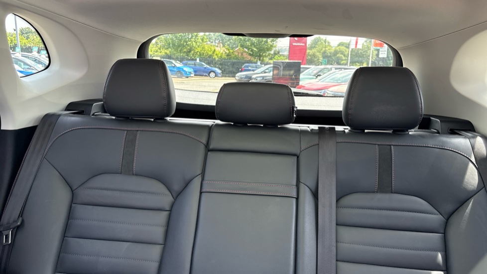 MG HS 1.5 T-GDI Exclusive 5dr Petrol Hatchback - Image 25