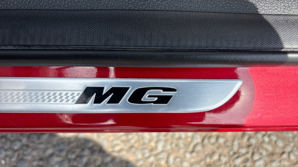 MG HS 1.5 T-GDI Exclusive 5dr Petrol Hatchback - Image 26