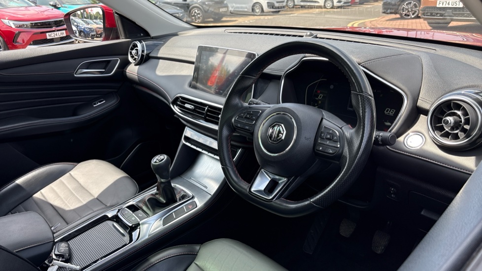 MG HS 1.5 T-GDI Exclusive 5dr Petrol Hatchback - Image 36
