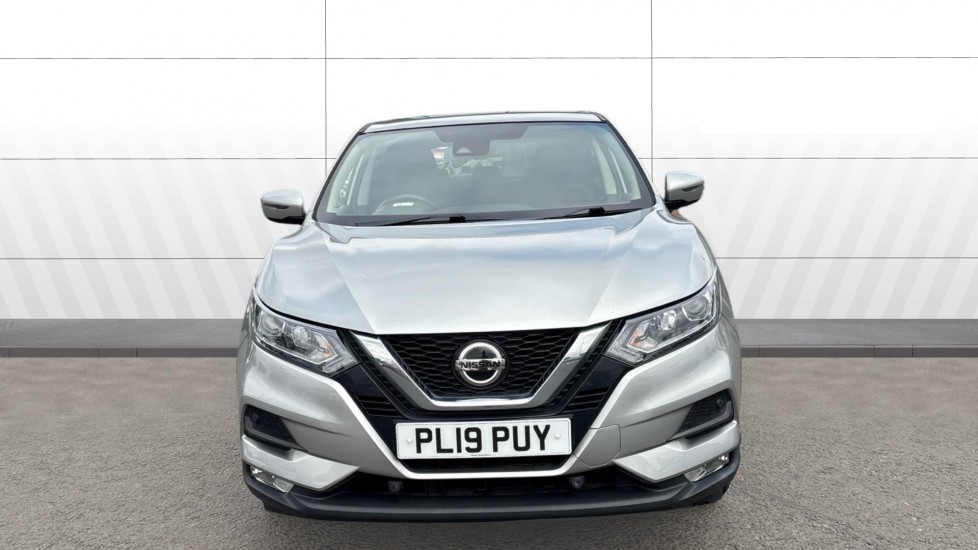 Nissan Qashqai 1.3 DiG-T 160 Acenta Premium 5dr DCT Petrol Hatchback - Image 3