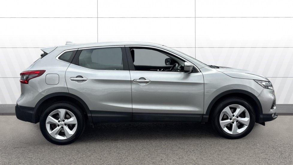 Nissan Qashqai 1.3 DiG-T 160 Acenta Premium 5dr DCT Petrol Hatchback - Image 5