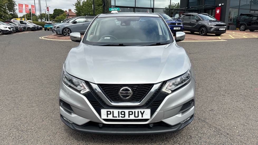 Nissan Qashqai 1.3 DiG-T 160 Acenta Premium 5dr DCT Petrol Hatchback - Image 34
