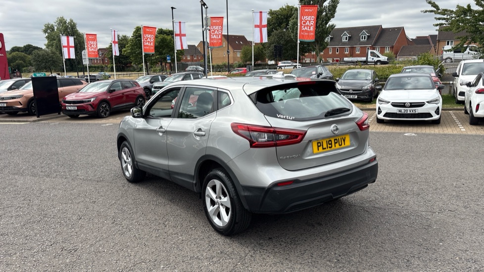 Nissan Qashqai 1.3 DiG-T 160 Acenta Premium 5dr DCT Petrol Hatchback - Image 40