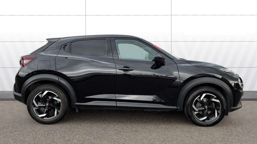 Nissan Juke 1.0 DiG-T 114 N-Connecta 5dr Petrol Hatchback - Image 5
