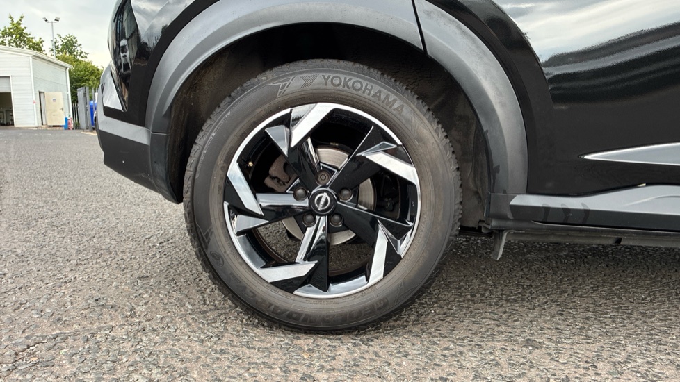Nissan Juke 1.0 DiG-T 114 N-Connecta 5dr Petrol Hatchback - Image 7