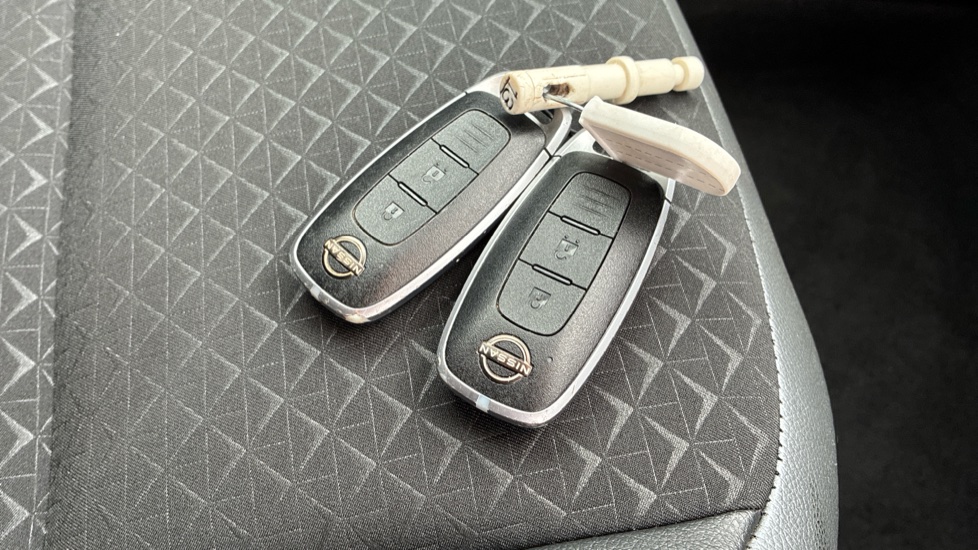 Nissan Juke 1.0 DiG-T 114 N-Connecta 5dr Petrol Hatchback - Image 20
