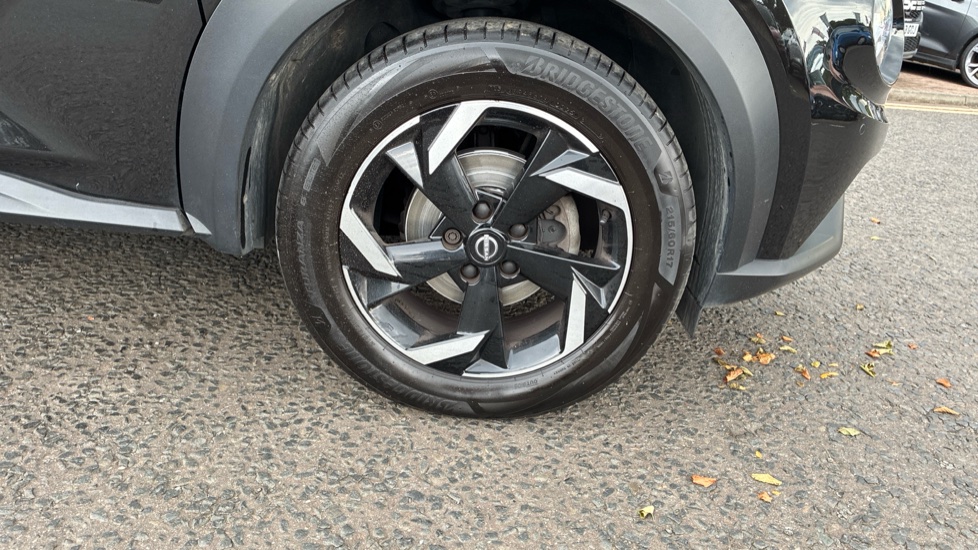 Nissan Juke 1.0 DiG-T 114 N-Connecta 5dr Petrol Hatchback - Image 59