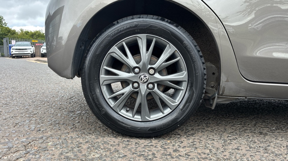 Toyota Yaris 1.5 VVT-i Icon 5dr Petrol Hatchback - Image 7