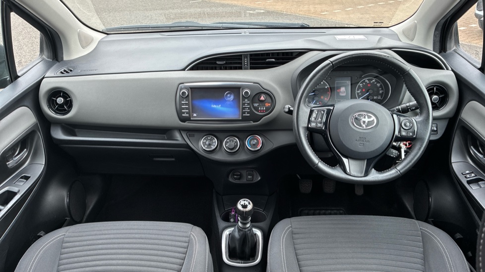 Toyota Yaris 1.5 VVT-i Icon 5dr Petrol Hatchback - Image 10