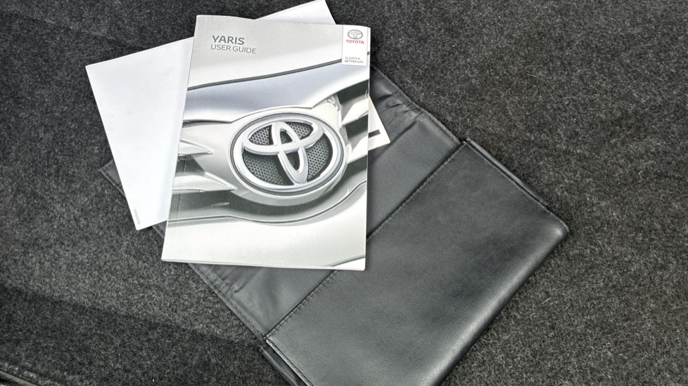 Toyota Yaris 1.5 VVT-i Icon 5dr Petrol Hatchback - Image 19