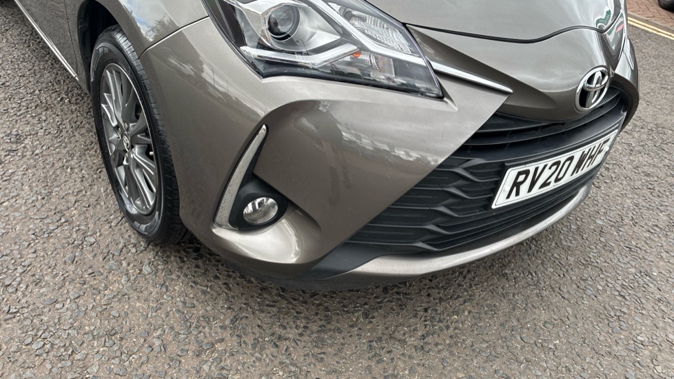 Toyota Yaris 1.5 VVT-i Icon 5dr Petrol Hatchback - Image 54